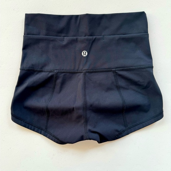 Lululemon In Movement Short Everlux 2” Black Sz 4 - Picture 2 of 7
